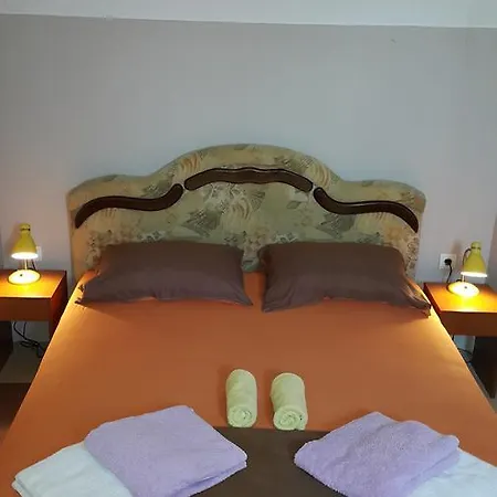 Paparazzo & Apartmans Хостел *