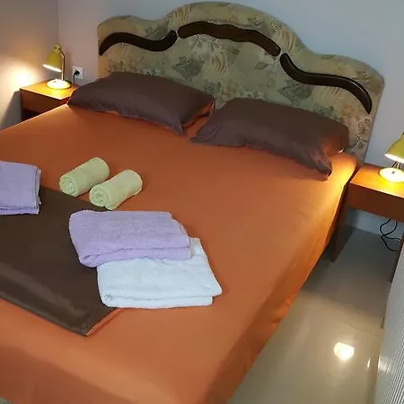 Paparazzo & Apartmens Hostel